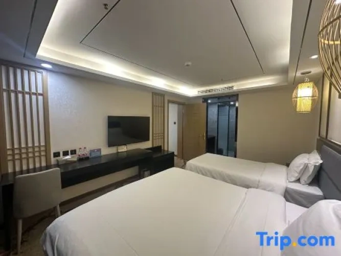 Triple Family Suite
