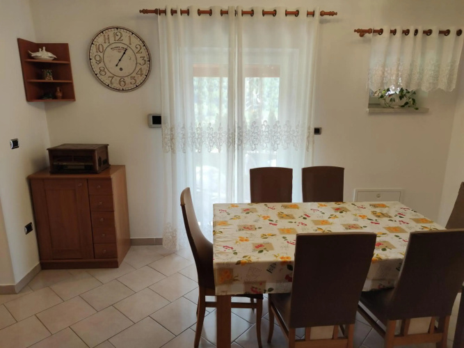 Apartment Wine & Olive oil Mofardin