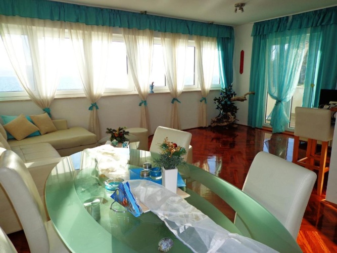 1 Bedroom Apartment with balcony and with sea view
