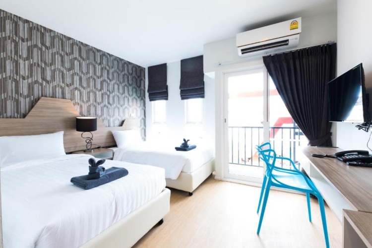 Standard Twin room