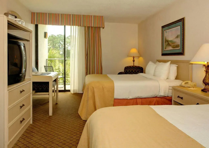 Riverwalk Inn & Suites