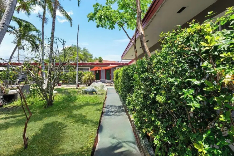 Cozy Studio in Hollywood, FL - Pet Friendly & Parking
