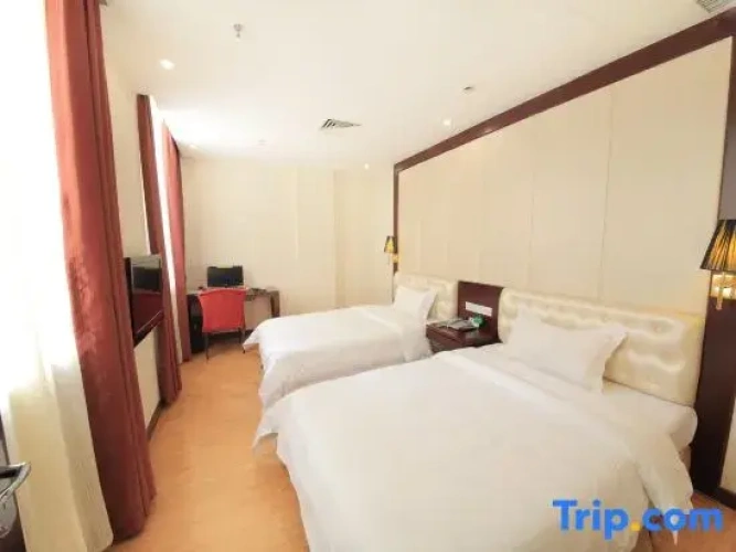 Business Quadruple Suite