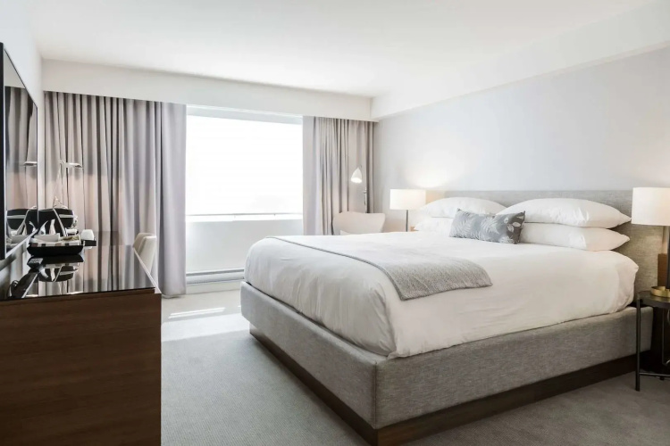 The James Hotel