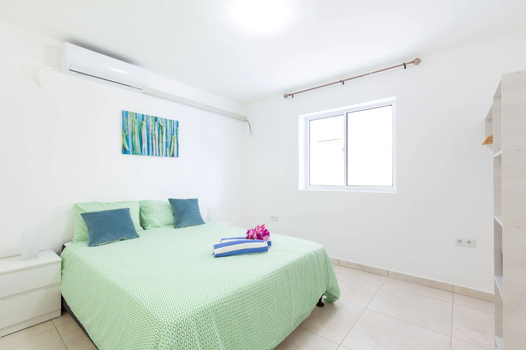☆ Charming, Convenient & Spacious 2BR Jan Thiel Apt ☆