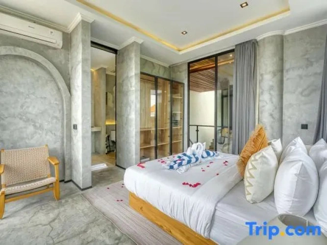 4 Bedrooms Villa