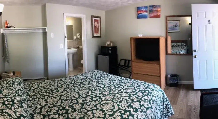 Admiral Motel