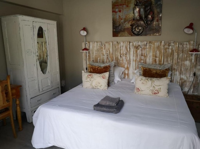 Standard Double room with pool view