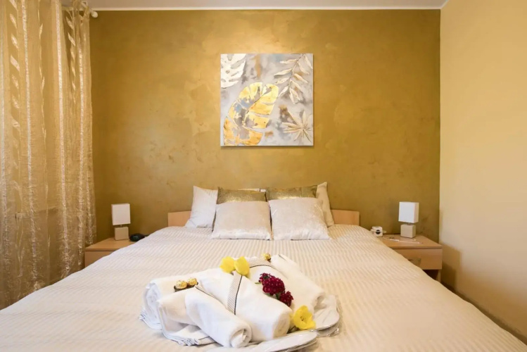Golden Apartment Baneasa