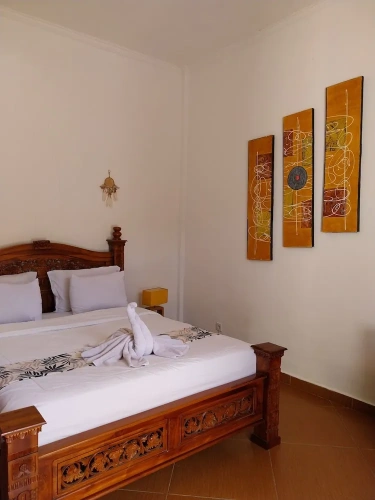 2 Bedrooms Villa