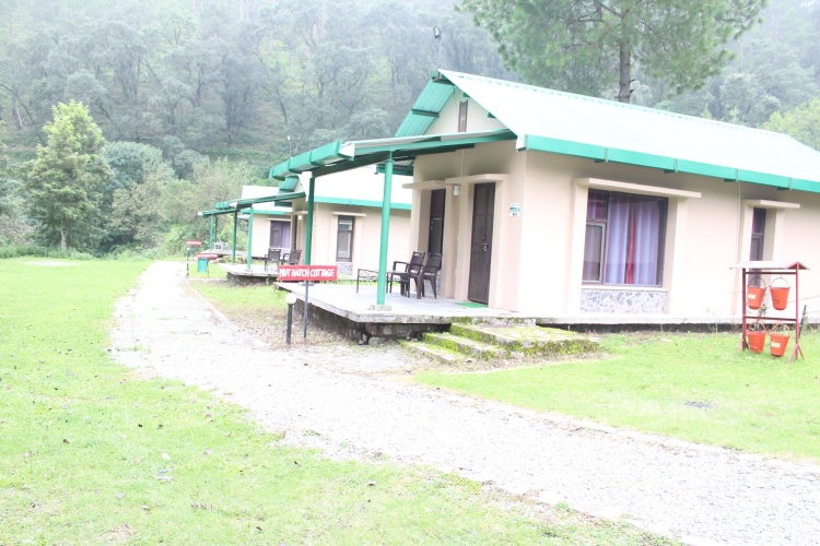 Standard Quadruple room with lake view