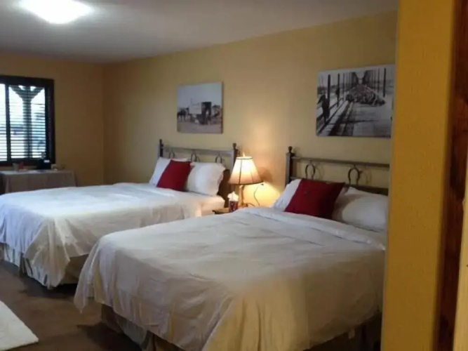 HH Creek Inn