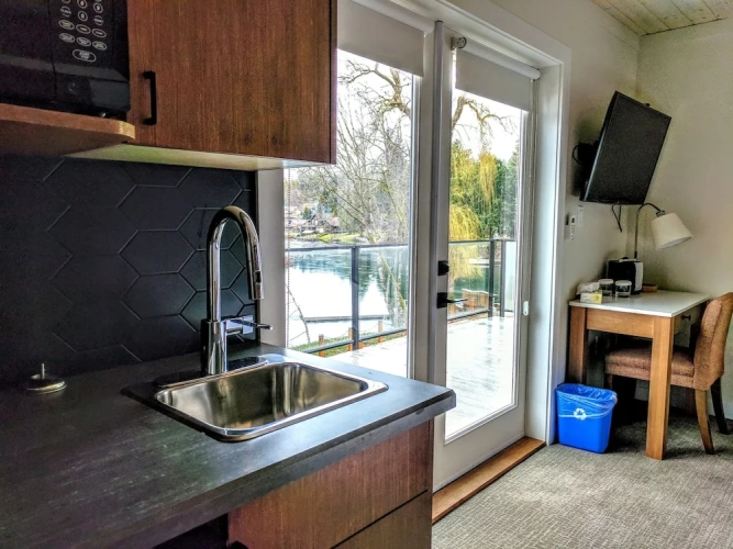 Superior Double room with balcony and with river view