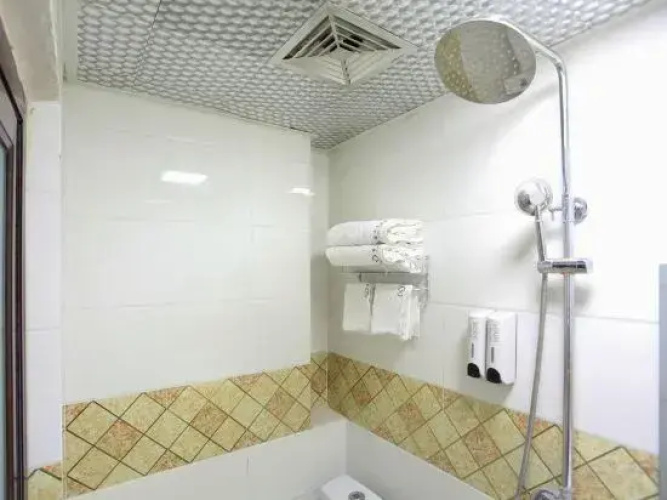 Hillcom Guest House