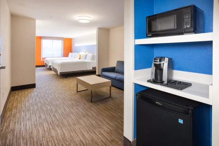 Quadruple Suite