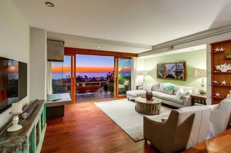Seaside townhouse