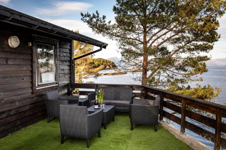 Apartment with sea view