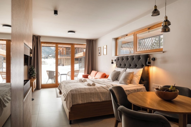 Deluxe Double Suite with mountain view