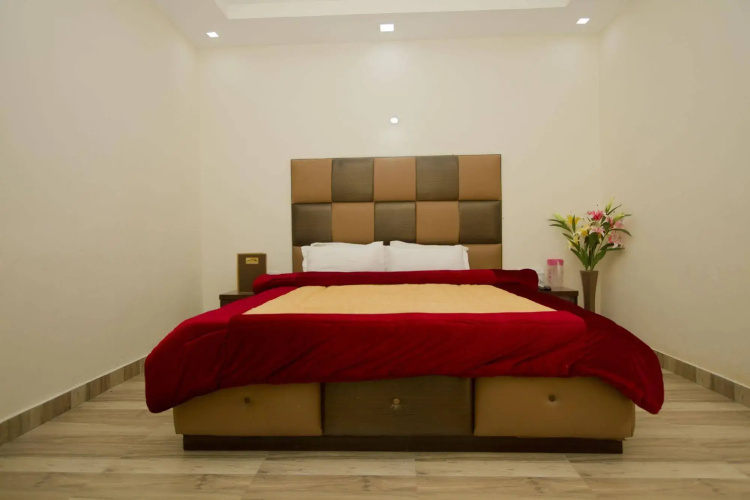 Snow Touch Resort (Shri Nath Group)