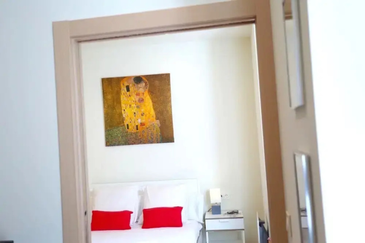 Bartolome Suite Apartment