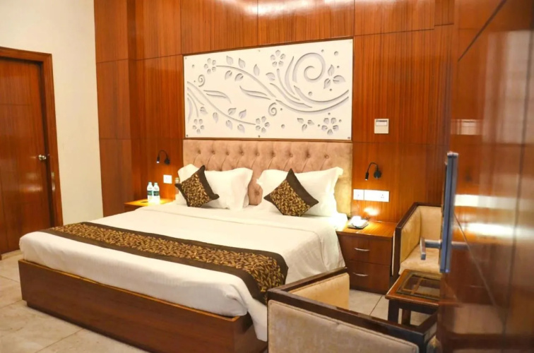 FabHotel Roselle Inn