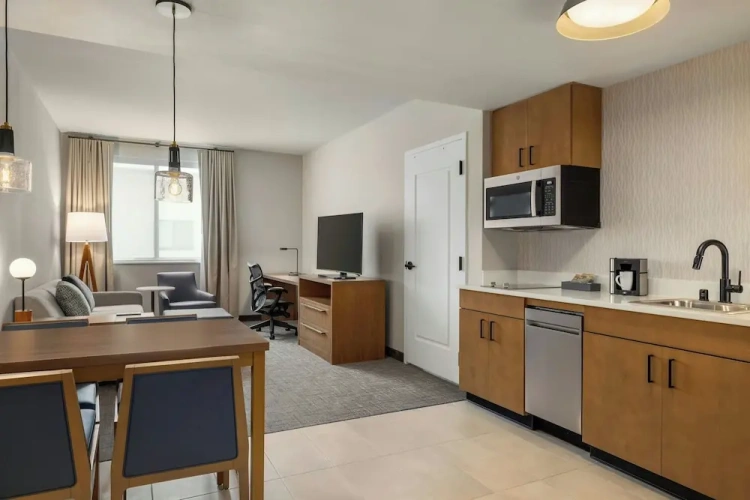1 Bedroom Suite