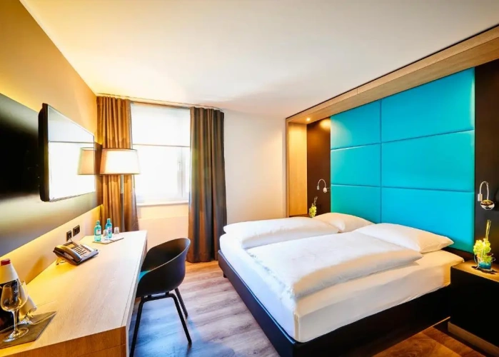 Standard Double room with view