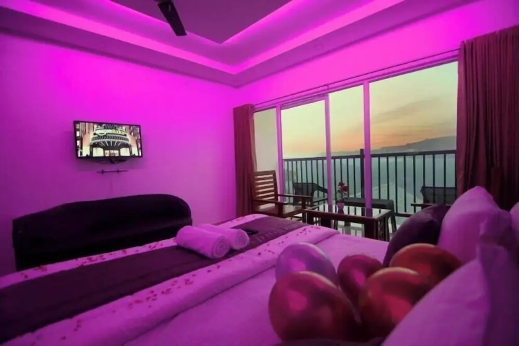 Deluxe Double room with balcony and with mountain view