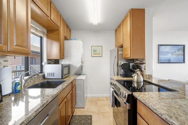 Pacific Shores B-409 - Beautifully Renovated Ocean View, 2 BD / 2 BA, Split AC!