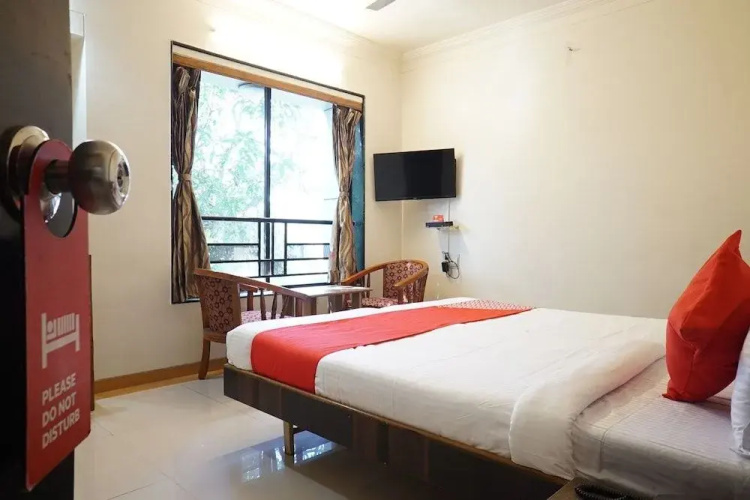 OYO 23430 Hotel Radiant