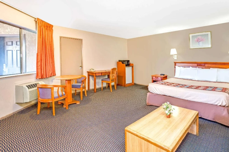Deluxe Double Suite