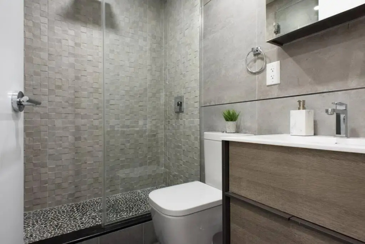 75-1b NEW Prime Upper East W D Elevator