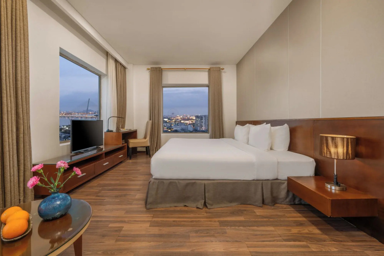 Mitisa Hotel Da Nang - Near Dragon Bridge