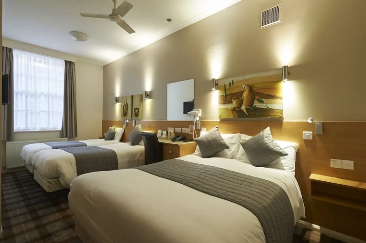 Standard Quadruple room