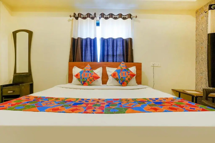Fabhotel Dwarka