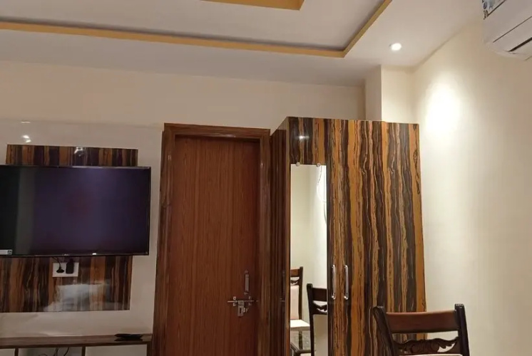 Hotel Kristal Inn