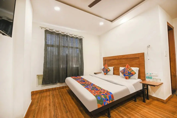 Fabhotel Santosh Residency