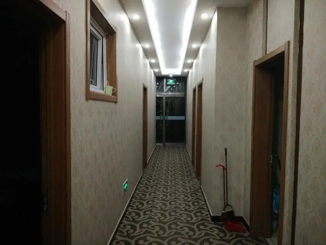Haojie Express Inn
