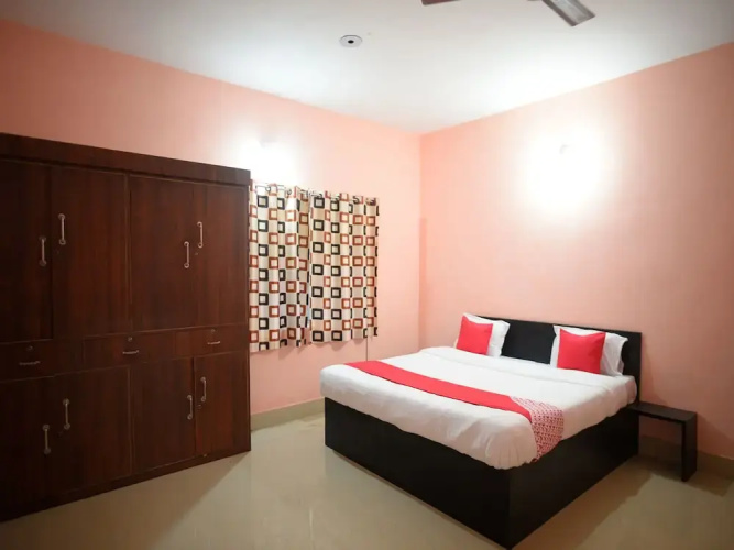 OYO 16407 Hotel Dream Castle