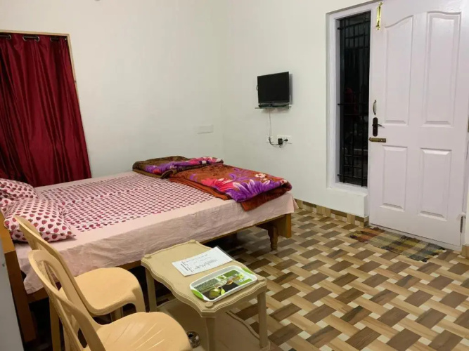 Vignesh holiday inn