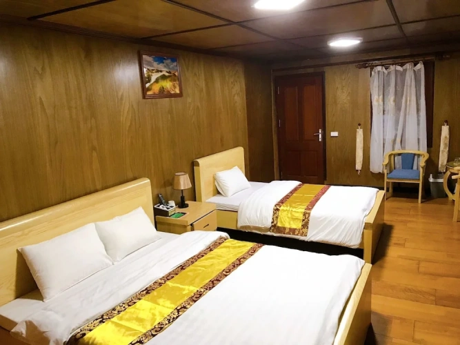 Standard Triple room