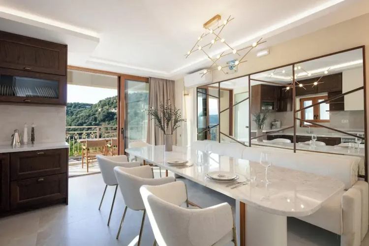 Moundros Luxury Villa & Spa