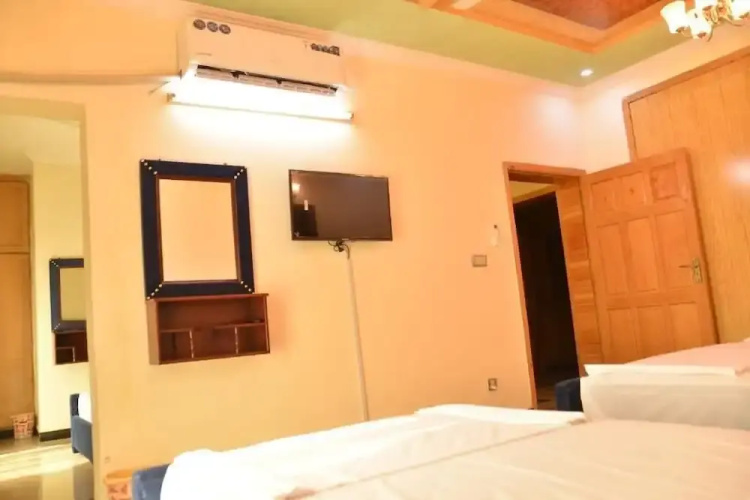 Redbury Guesthouse