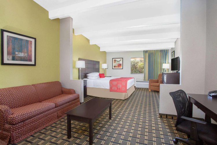 Quality Inn & Suites