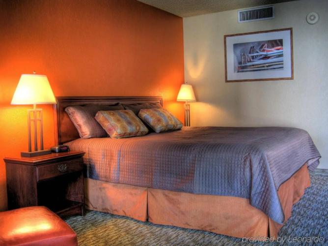 Dobson Ranch Inn & Suites LLC