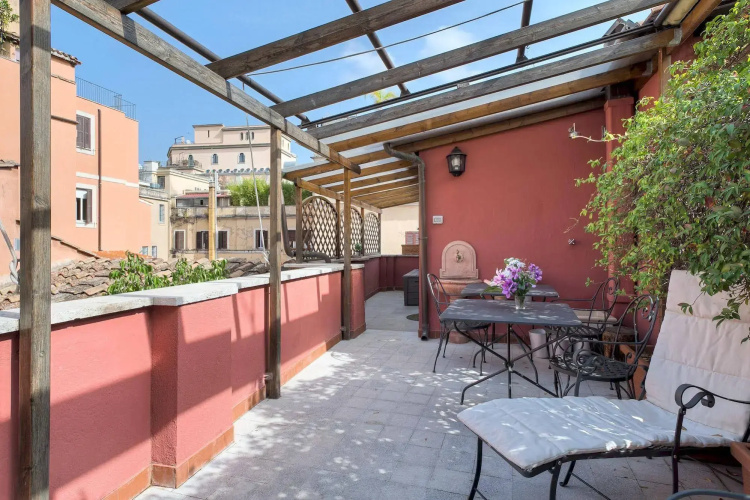 RSH Spanish Steps Apartments