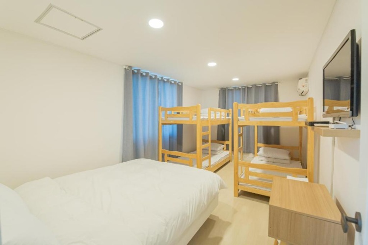 Standard Family room