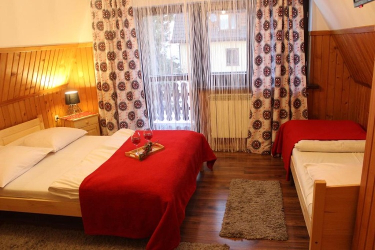 Standard Triple room