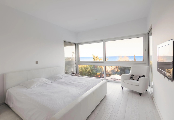 Katerina House
