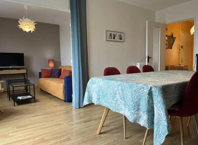 Bel appartement clair à 10mn du port à pied